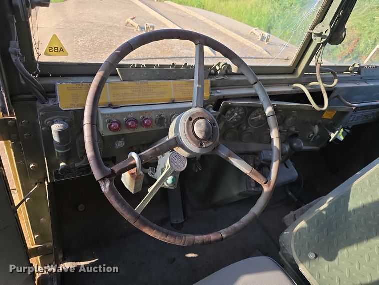 image for item DT6937 2002 AM General M925AI flatbed truck