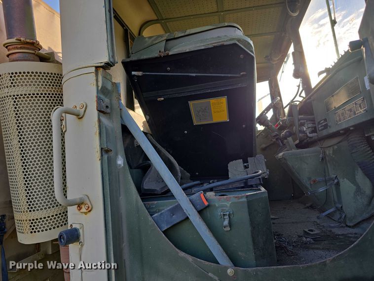 image for item DT6937 2002 AM General M925AI flatbed truck