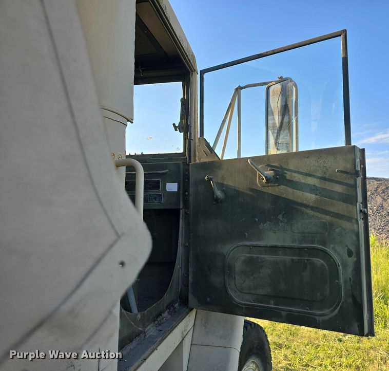 image for item DT6937 2002 AM General M925AI flatbed truck