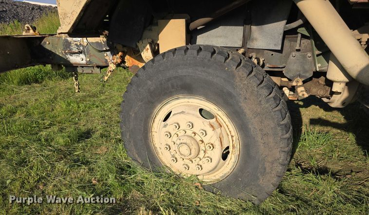 image for item DT6937 2002 AM General M925AI flatbed truck