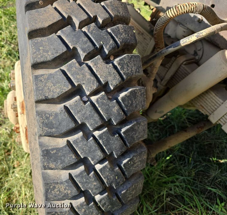 image for item DT6937 2002 AM General M925AI flatbed truck