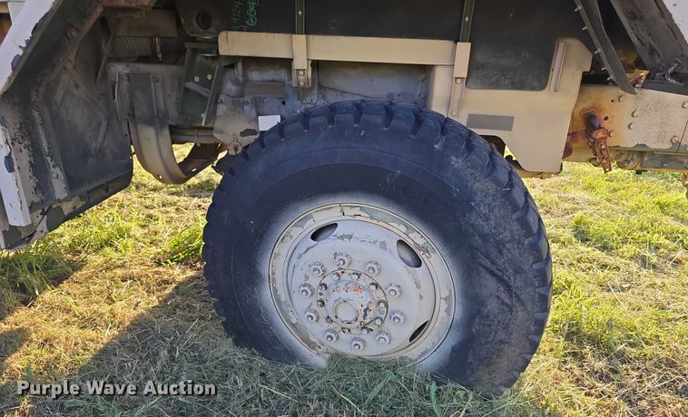 image for item DT6937 2002 AM General M925AI flatbed truck