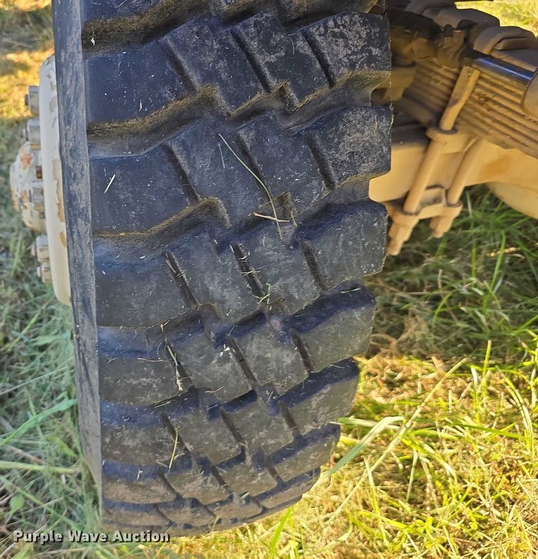 image for item DT6937 2002 AM General M925AI flatbed truck