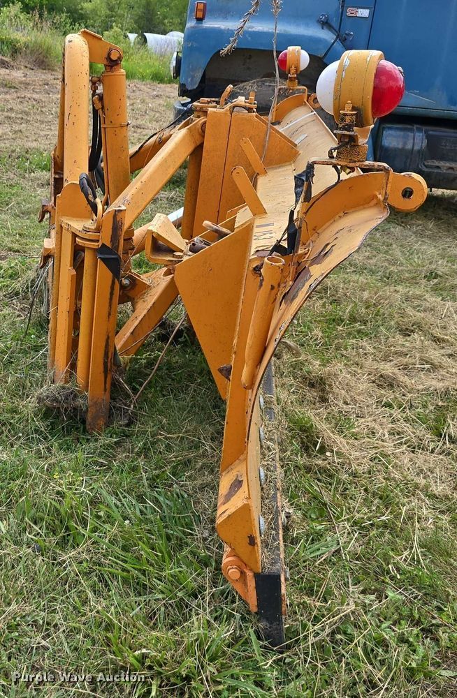 image for item DT6940 (2) snow plows