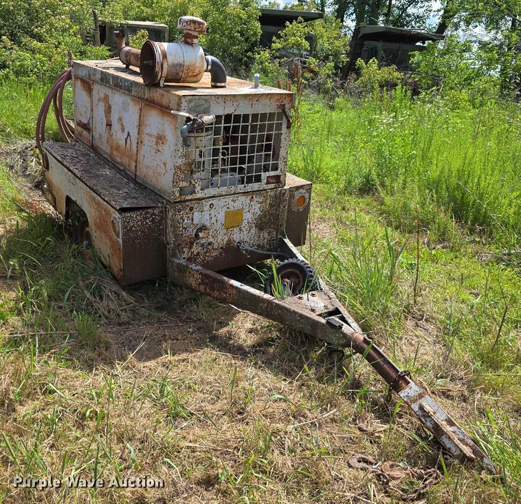 image for item DT6941 Sullair air compressor