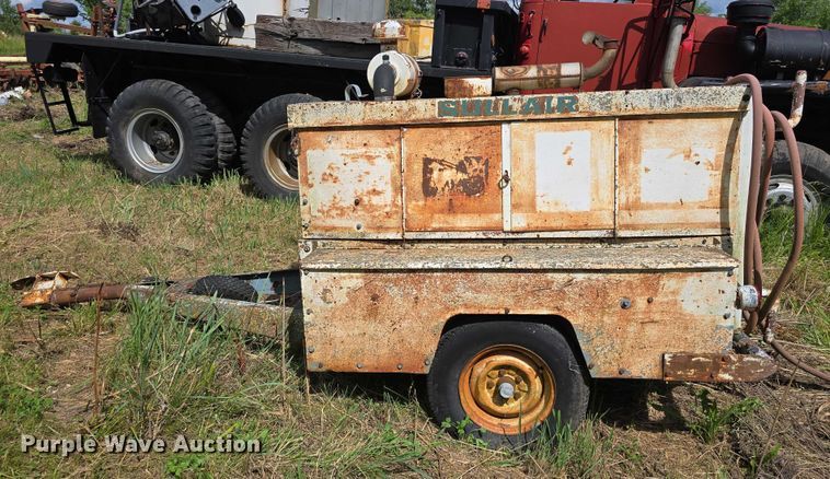 image for item DT6941 Sullair air compressor