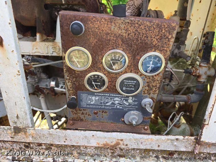 image for item DT6941 Sullair air compressor