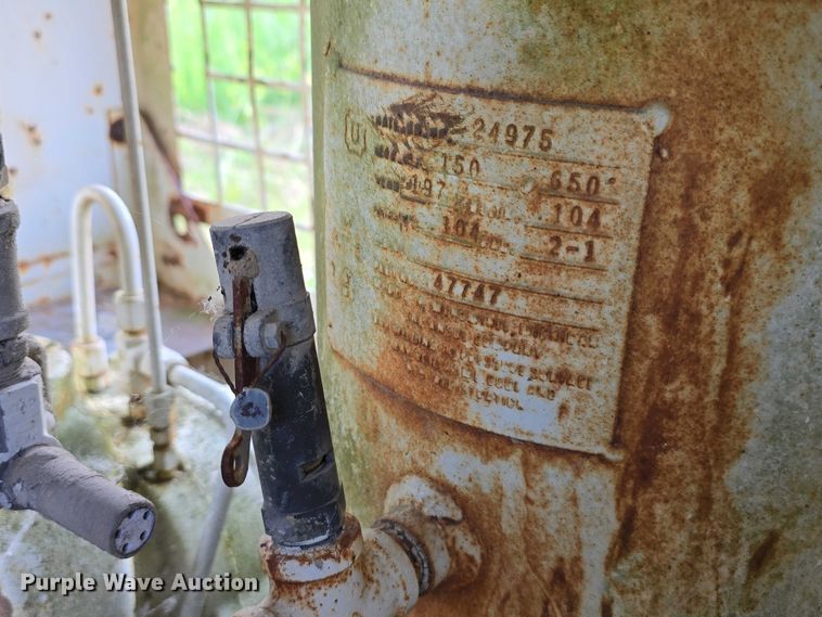 image for item DT6941 Sullair air compressor