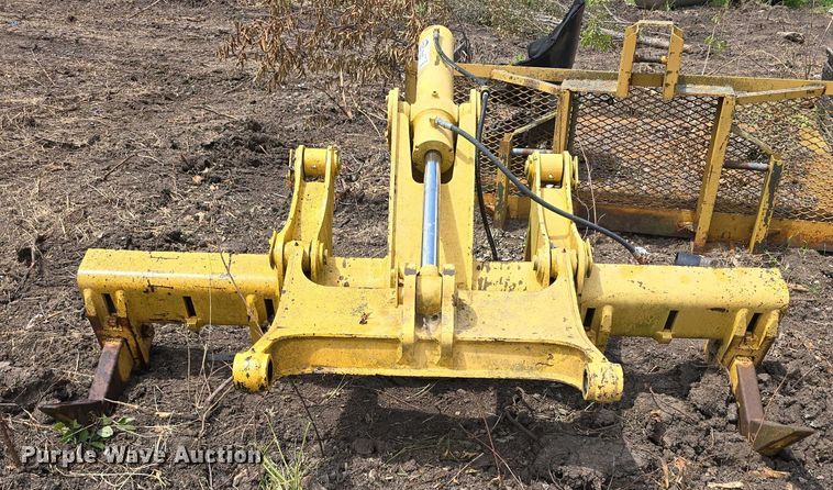 image for item DT6944 Ripper attachment