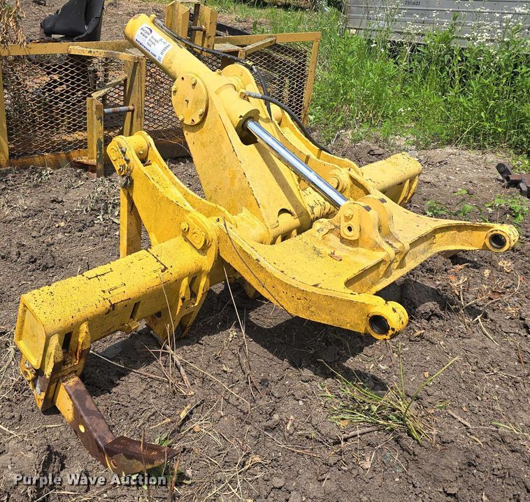 image for item DT6944 Ripper attachment