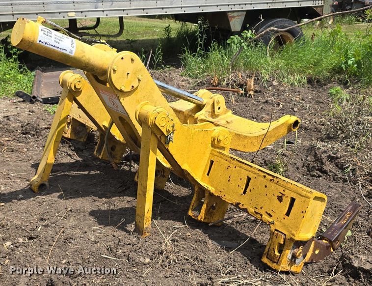 image for item DT6944 Ripper attachment