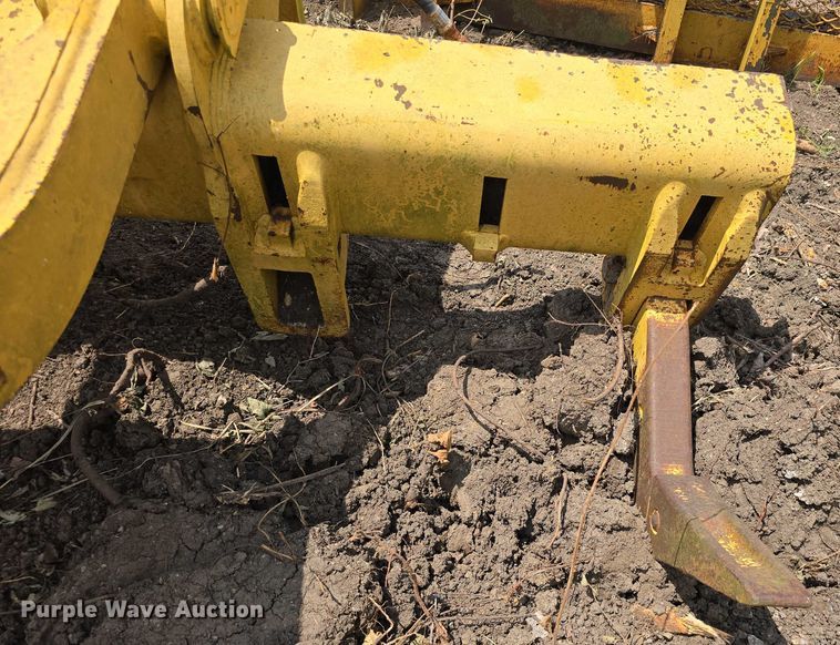 image for item DT6944 Ripper attachment