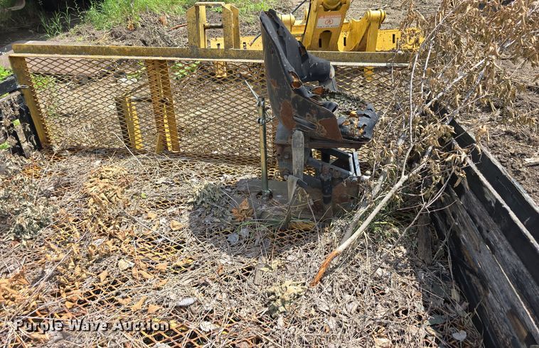 image for item DT6944 Ripper attachment