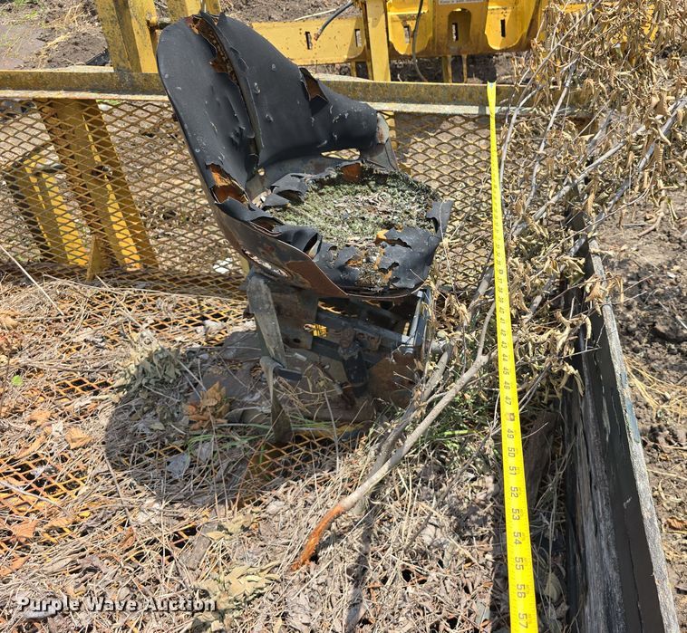 image for item DT6944 Ripper attachment