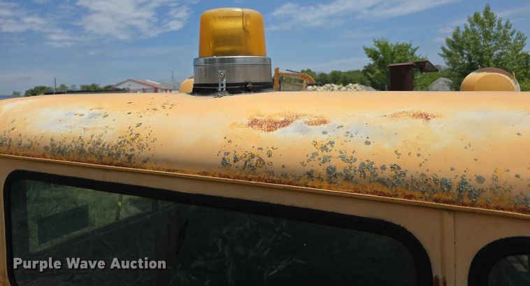 image for item DT6945 1981 Oshkosh WT-2206 snowblower truck