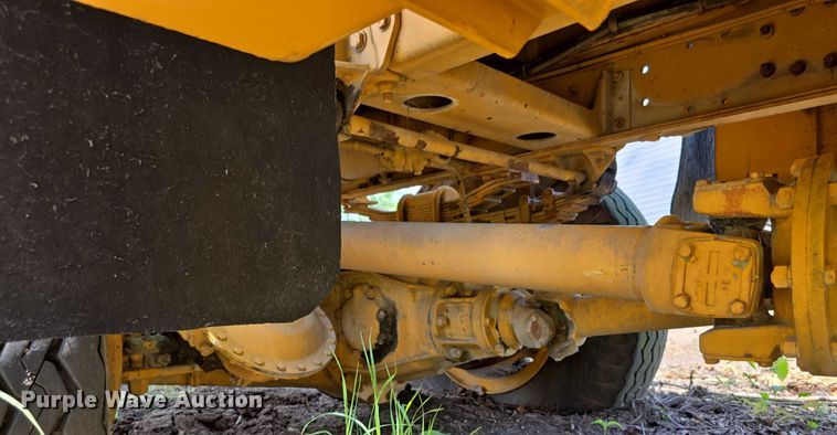 image for item DT6945 1981 Oshkosh WT-2206 snowblower truck