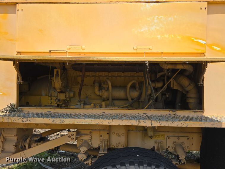 image for item DT6945 1981 Oshkosh WT-2206 snowblower truck