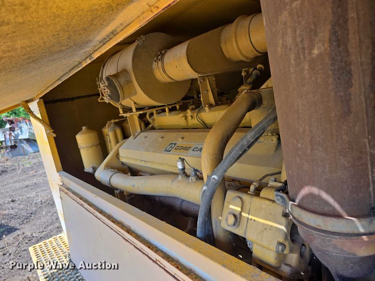 image for item DT6945 1981 Oshkosh WT-2206 snowblower truck