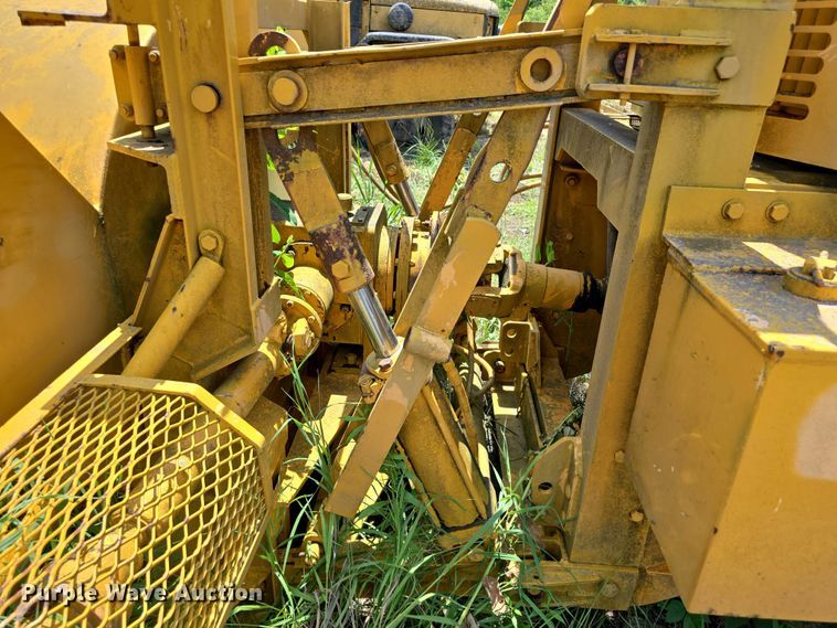 image for item DT6945 1981 Oshkosh WT-2206 snowblower truck