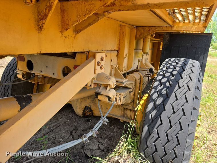 image for item DT6945 1981 Oshkosh WT-2206 snowblower truck