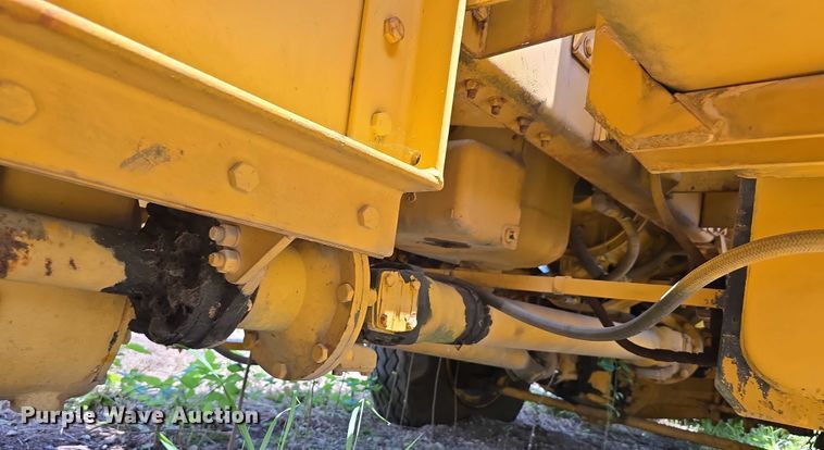 image for item DT6945 1981 Oshkosh WT-2206 snowblower truck