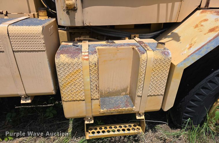 image for item DT6945 1981 Oshkosh WT-2206 snowblower truck