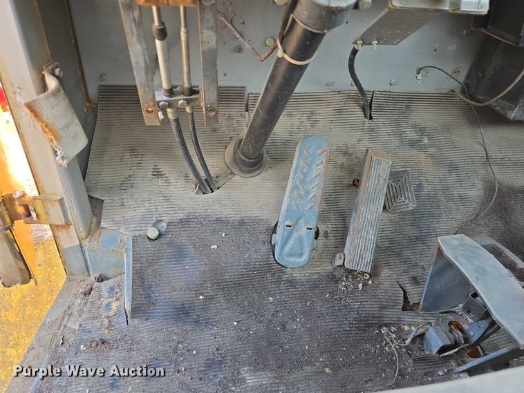 image for item DT6945 1981 Oshkosh WT-2206 snowblower truck