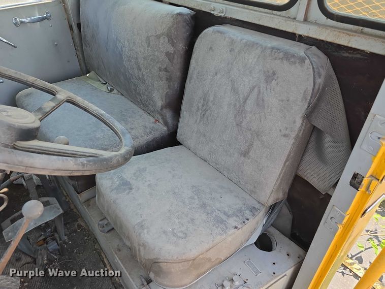 image for item DT6945 1981 Oshkosh WT-2206 snowblower truck