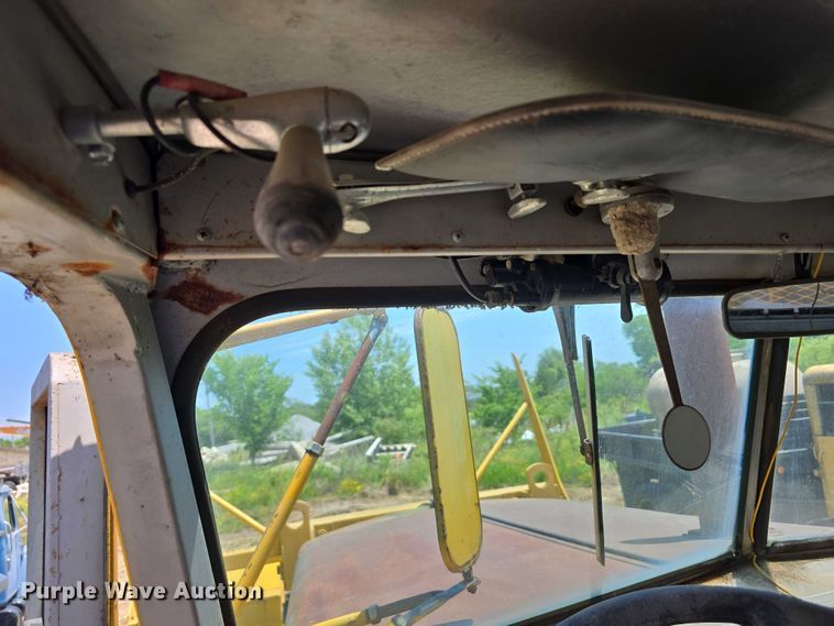 image for item DT6945 1981 Oshkosh WT-2206 snowblower truck