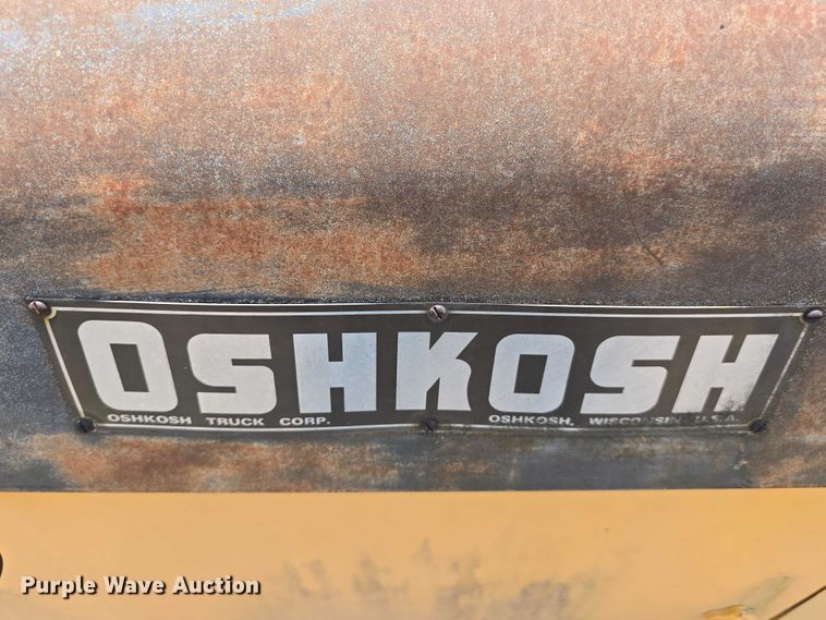 image for item DT6945 1981 Oshkosh WT-2206 snowblower truck