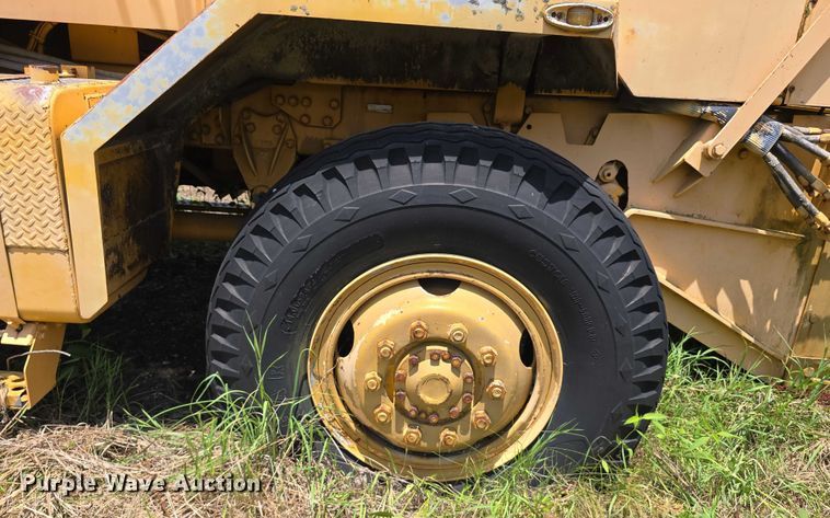 image for item DT6945 1981 Oshkosh WT-2206 snowblower truck