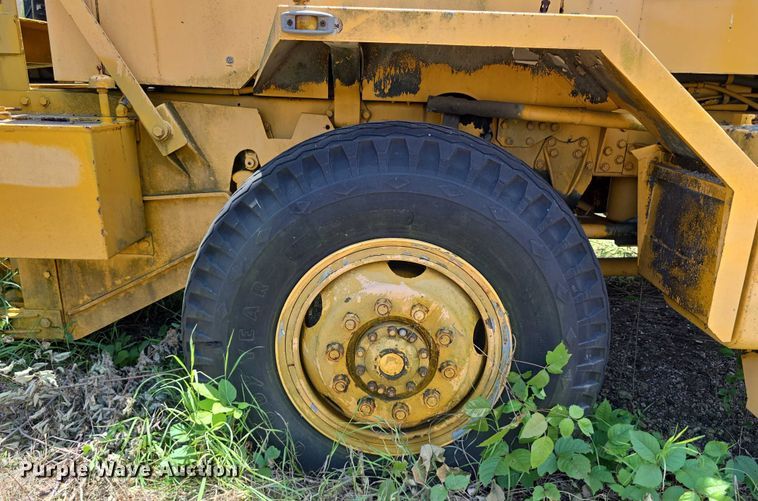 image for item DT6945 1981 Oshkosh WT-2206 snowblower truck