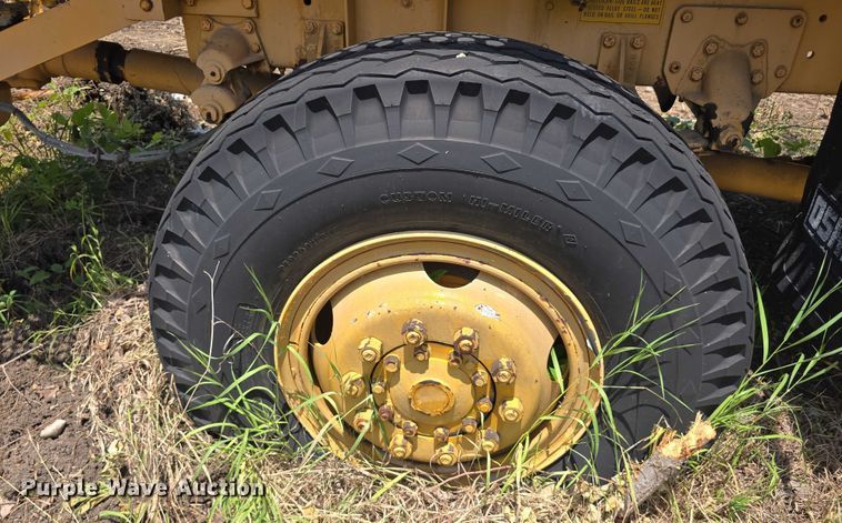 image for item DT6945 1981 Oshkosh WT-2206 snowblower truck