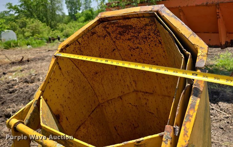 image for item DT6945 1981 Oshkosh WT-2206 snowblower truck