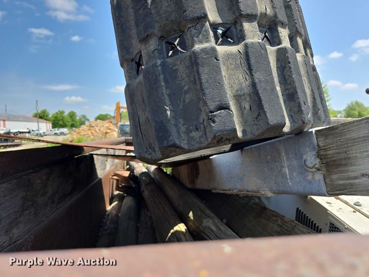 image for item DT6946 1985 International S1700 dump truck