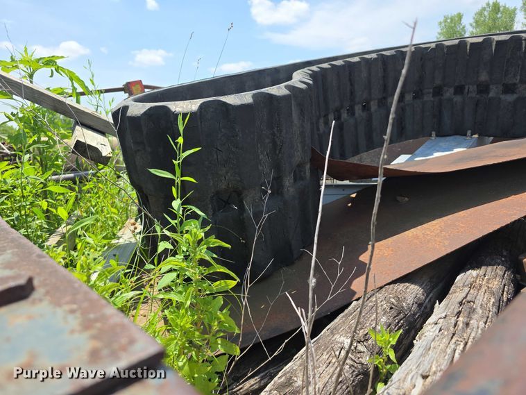 image for item DT6946 1985 International S1700 dump truck