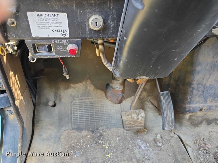 image for item DT6946 1985 International S1700 dump truck