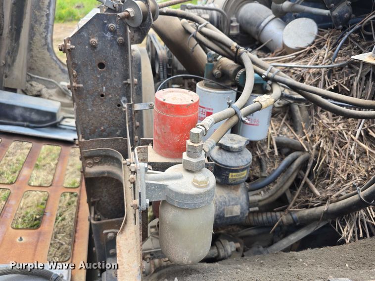 image for item DT6946 1985 International S1700 dump truck