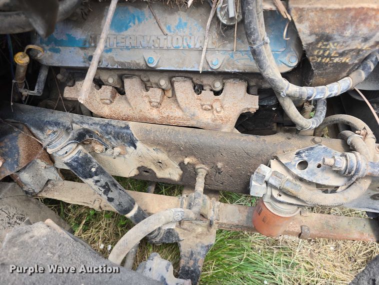 image for item DT6946 1985 International S1700 dump truck