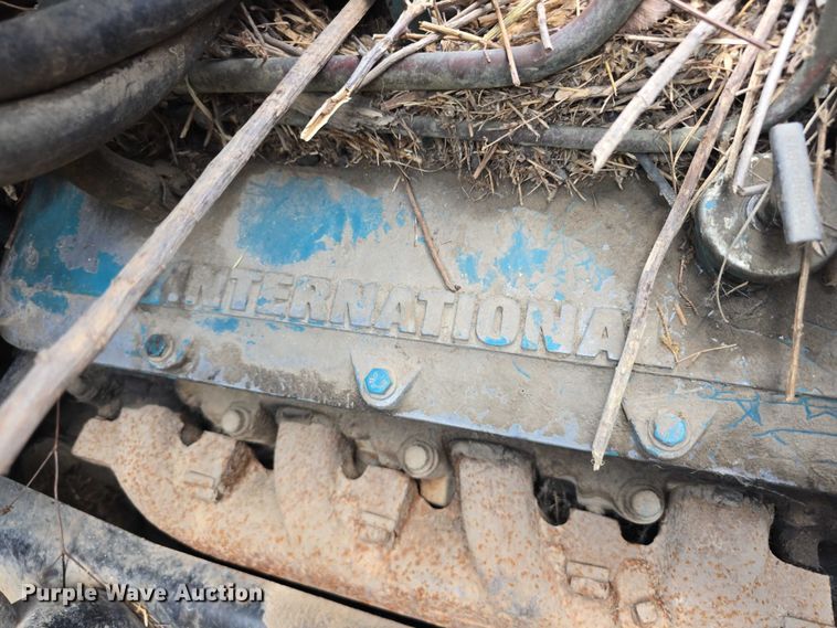 image for item DT6946 1985 International S1700 dump truck