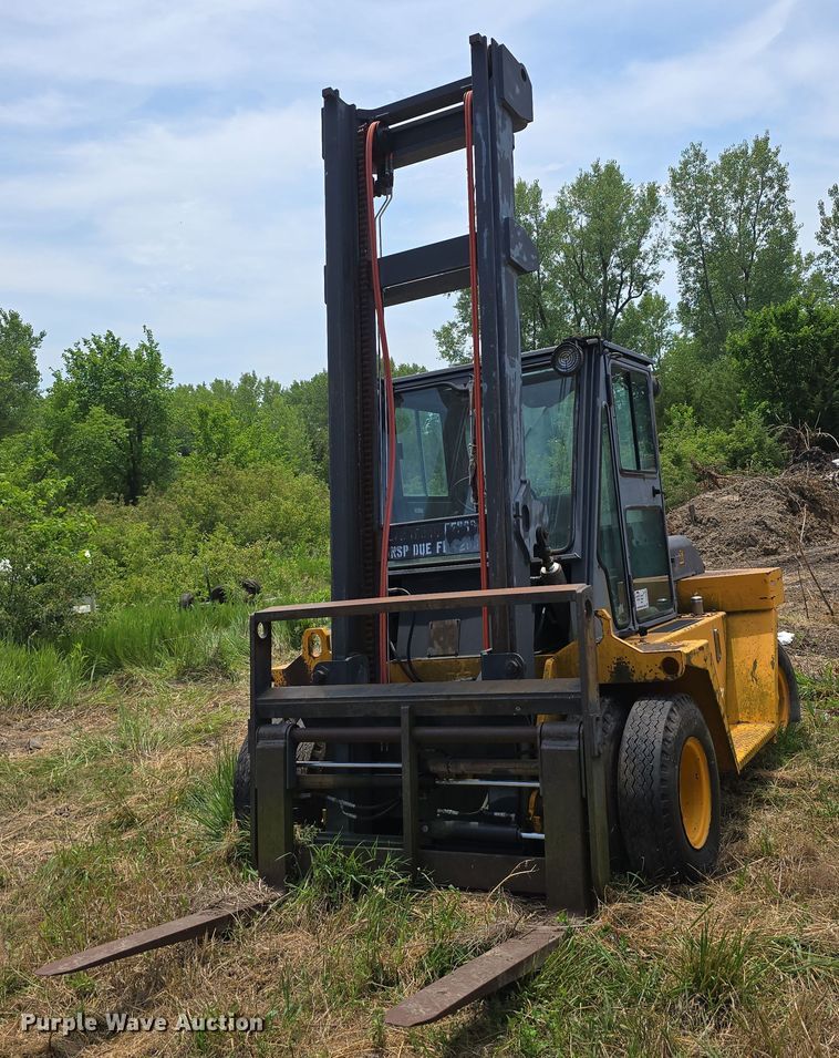 image for item DT6948 Wiggins W150Y forklift