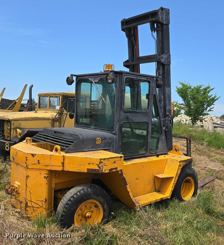 image for item DT6948 Wiggins W150Y forklift