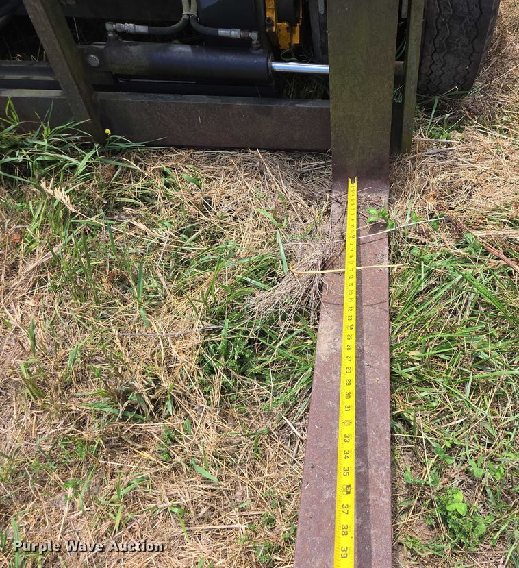 image for item DT6948 Wiggins W150Y forklift