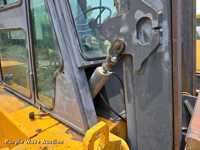 image for item DT6948 Wiggins W150Y forklift