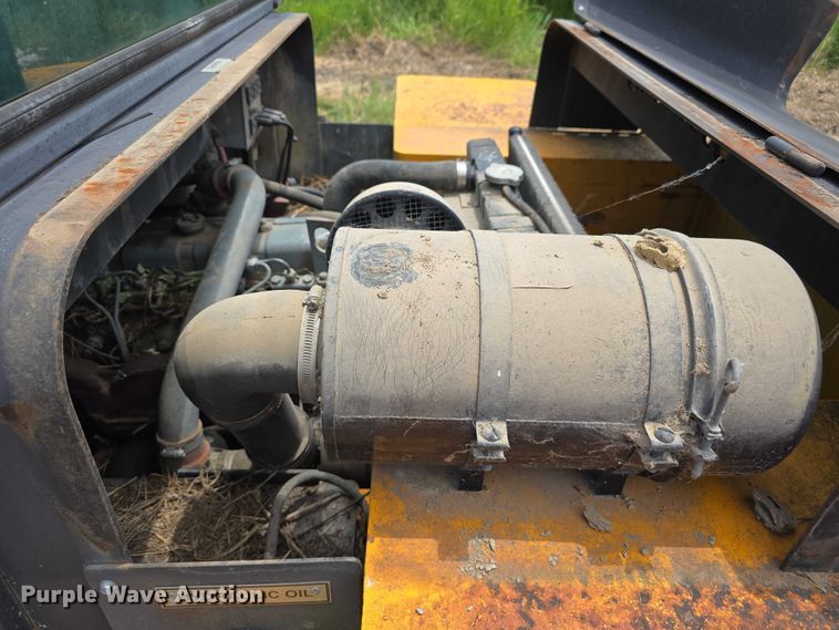 image for item DT6948 Wiggins W150Y forklift