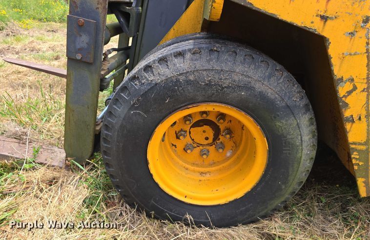 image for item DT6948 Wiggins W150Y forklift