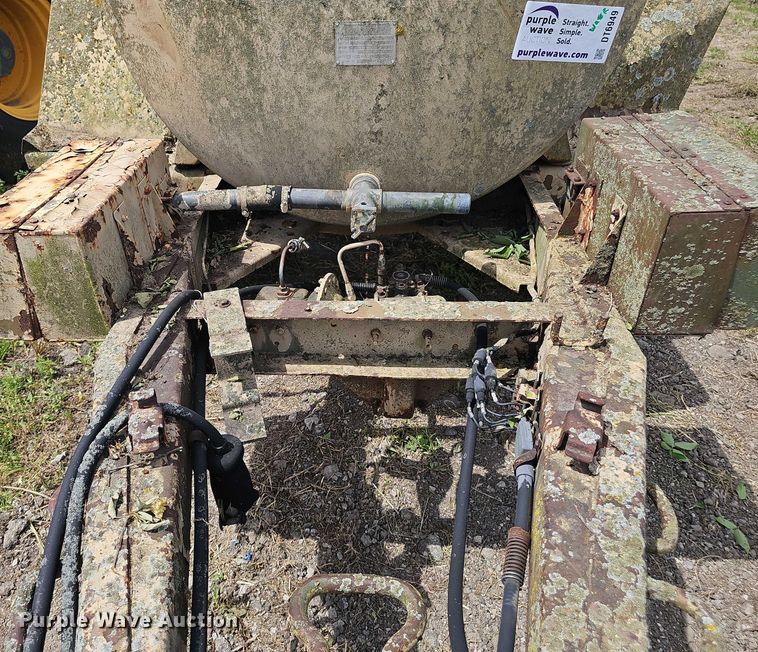 image for item DT6949 1987 Aero Welding Inc. tank trailer