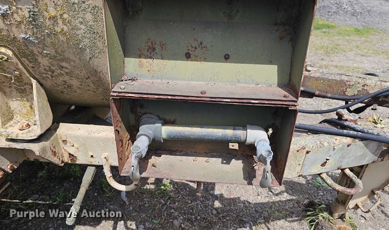 image for item DT6949 1987 Aero Welding Inc. tank trailer