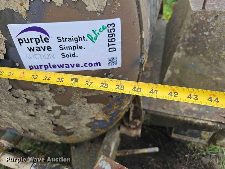 image for item DT6953 (3) tank trailers