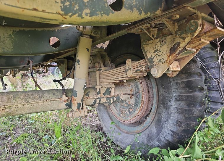 image for item DT6953 (3) tank trailers